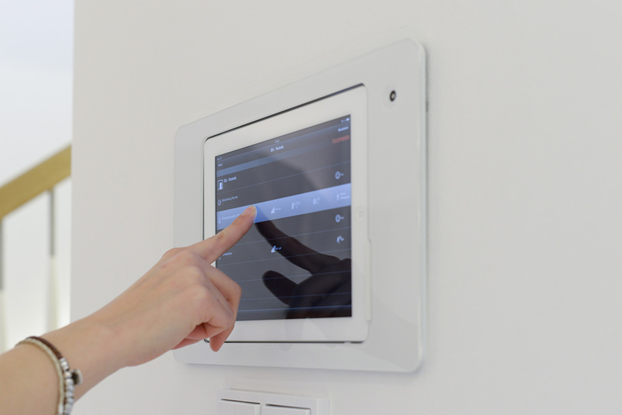 Smart Home bei Elektro Jung GmbH in Großkrotzenburg