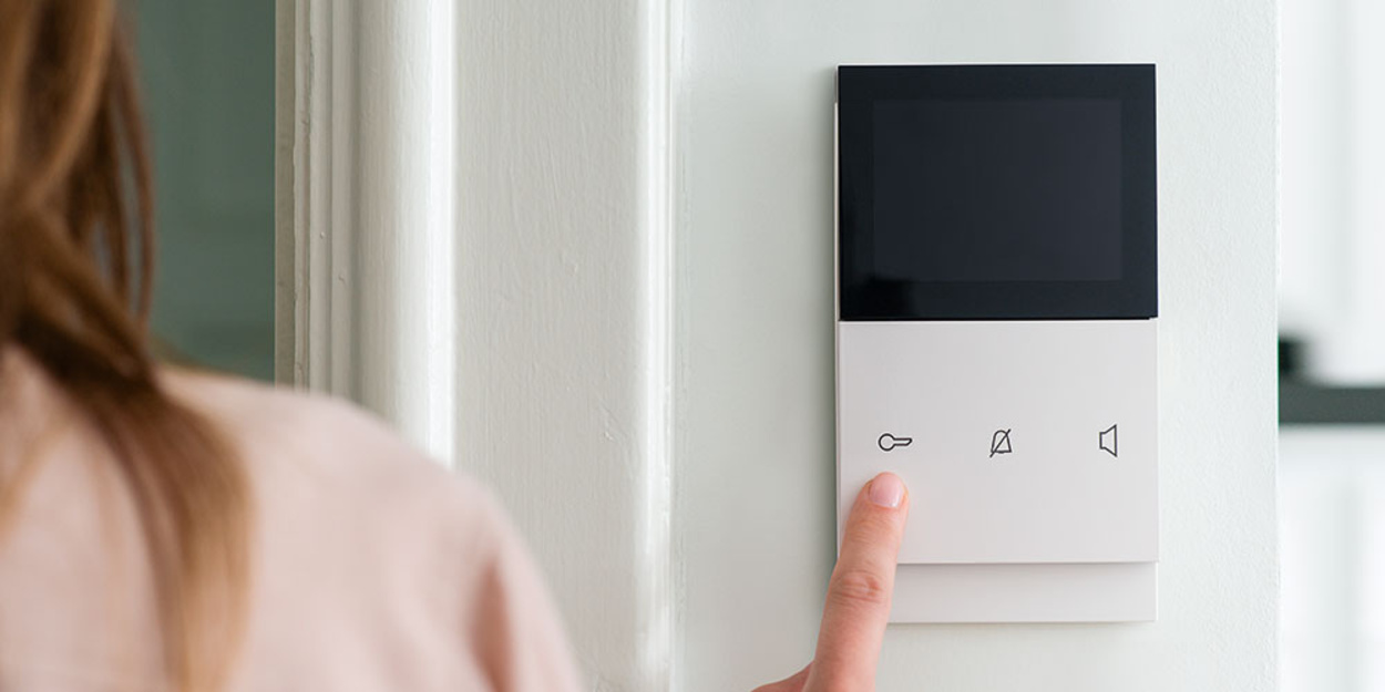 ELCOM.TOUCH bei Elektro Jung GmbH in Großkrotzenburg